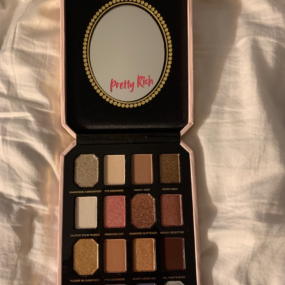 Eye shadow pallet Too Faced